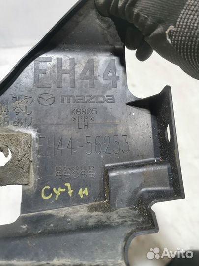 Дефлекторы воздуха радиатора Mazda Cx-7
