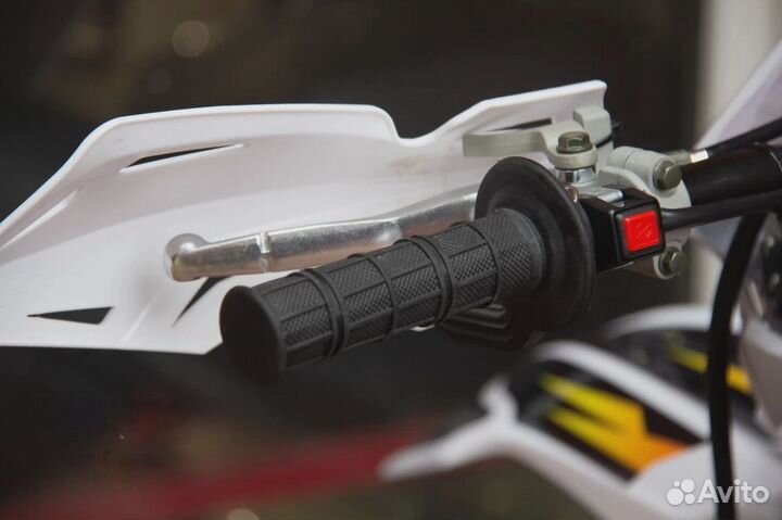 Кроссовый мотоцикл BSE Z5 (белый)