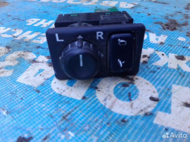 Блок управления зеркалами. Nissan Bassara