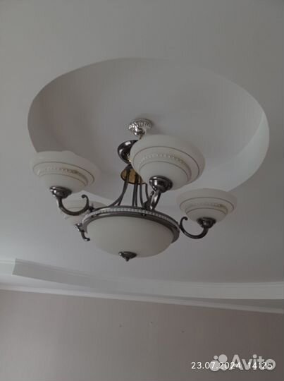 Люстра подвесная потолочная