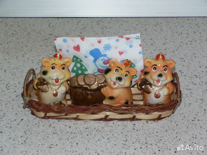 Различная посуда, товары для кухни