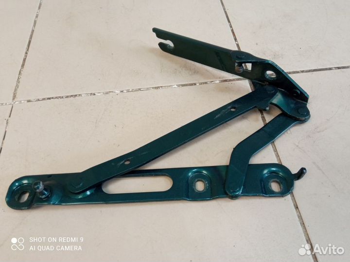 Петля крышки багажника левый BMW E36 cupe