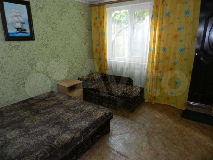 Комната 20 м² в 8-к., 1/1 эт.