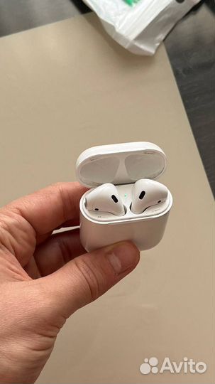 Наушники Apple airpods