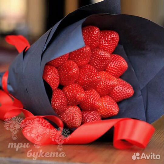 Букеты из свежей клубники