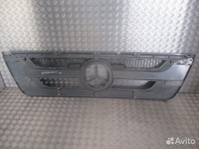 Решетка радиатора Mercedes-Benz A9437513918