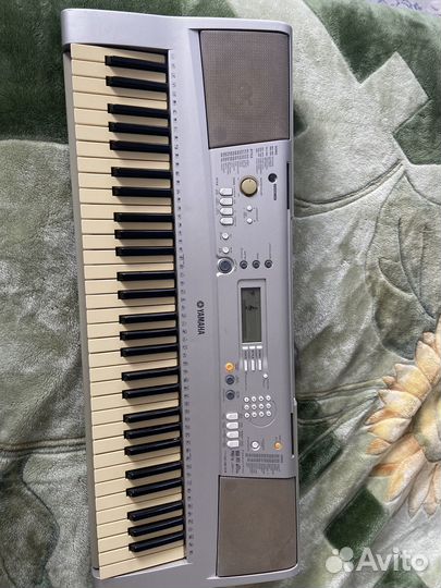 Синтезатор yamaha psr e303