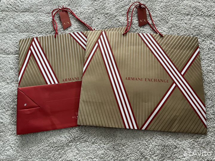 Пакеты бренда Armani Exchange