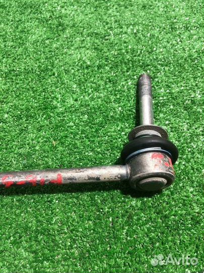 Стойка стабилизатора передняя левая Bmw X5 F15