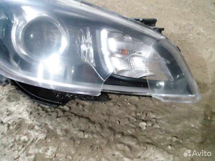 Фара правая Kia Rio 4 на запчасти