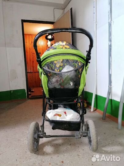 Прогулочная коляска