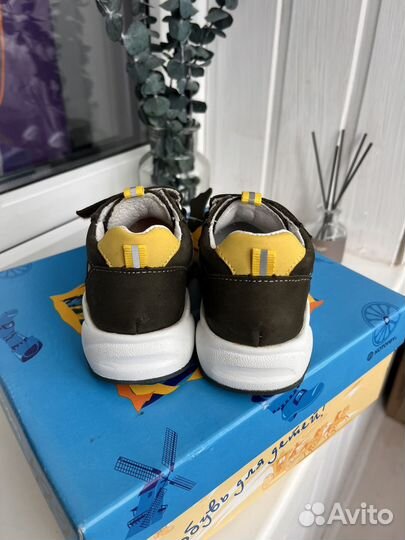 Кроссовки котофей 22 кожаные