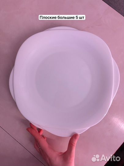 Набор тарелок белых квадратных