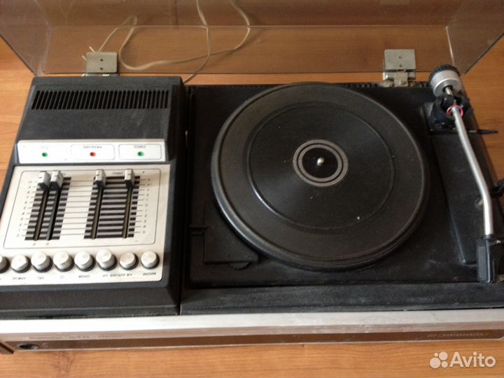 Проигрыватель пластинок Radiotehnika Радиотехника