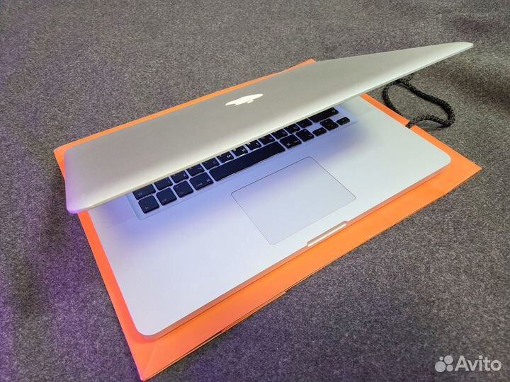 Macbook pro 15 core i7 8 (+2 диска) * vm90t
