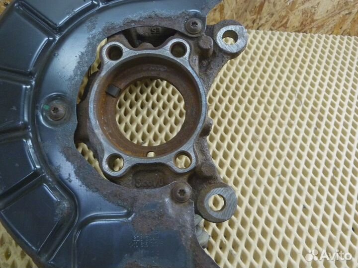 Кулак поворотный передний правый VW Scirocco 2008-2017 (1K0407256AA)