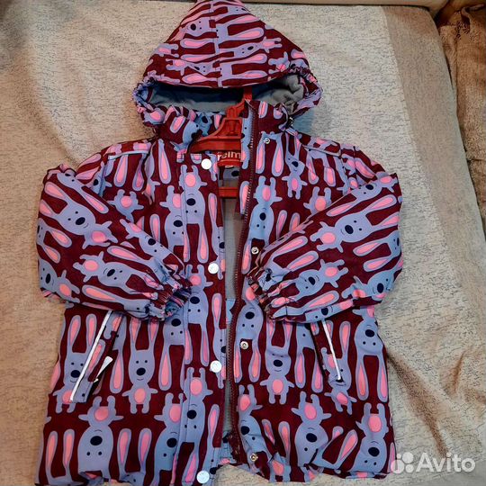 Продам куртку для девочки
