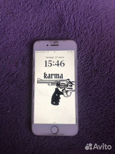 Телефон iPhone 8