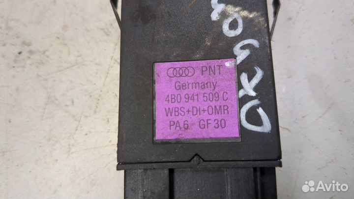 Кнопка аварийки Audi A6 (C5), 2005