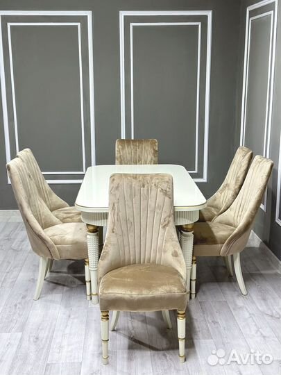Комплект стол и стулья. Оплата при получении