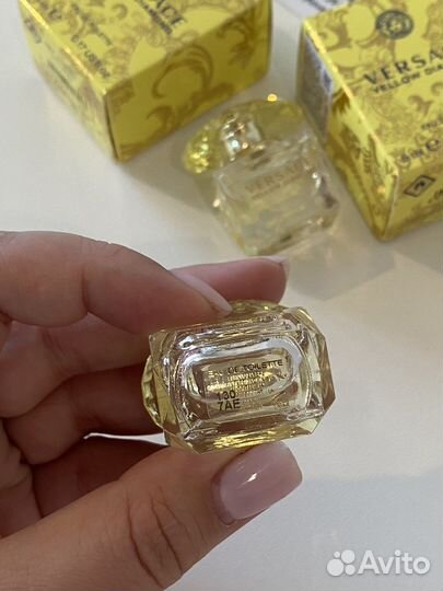 Миниатюра 5мл Yellow Diamond Versace оригинал