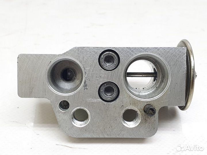 Клапан кондиционера Volkswagen Golf 6 2.0 TDI 2010