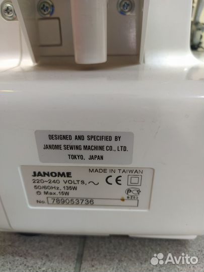 Швейная машинка janome my lock 204d