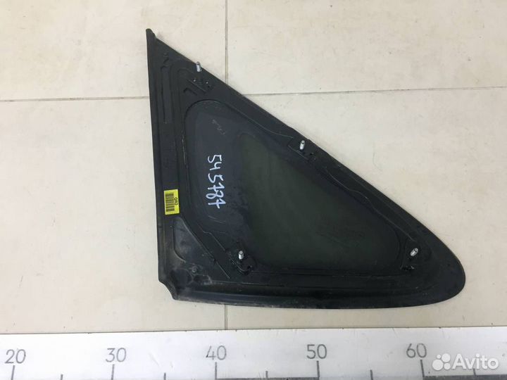 Стекло кузовное глухое правое Hyundai ix35 LM 2010