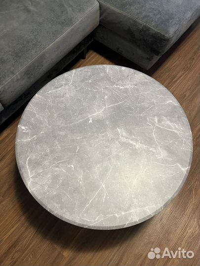 Журнальный столик