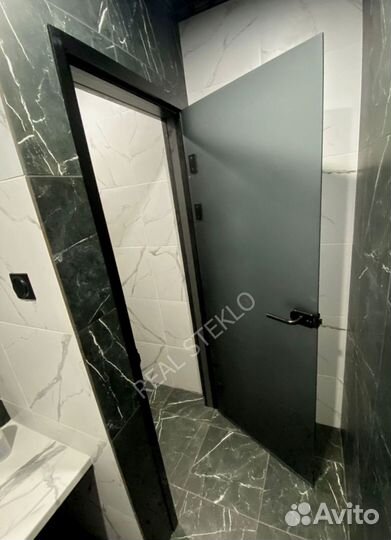 Распашные стеклянные двери