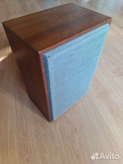 Виниловые пластинки + проигрыватель+ колонка