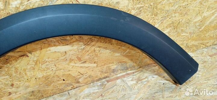 Молдинг крыла переднего левого Renault Sandero