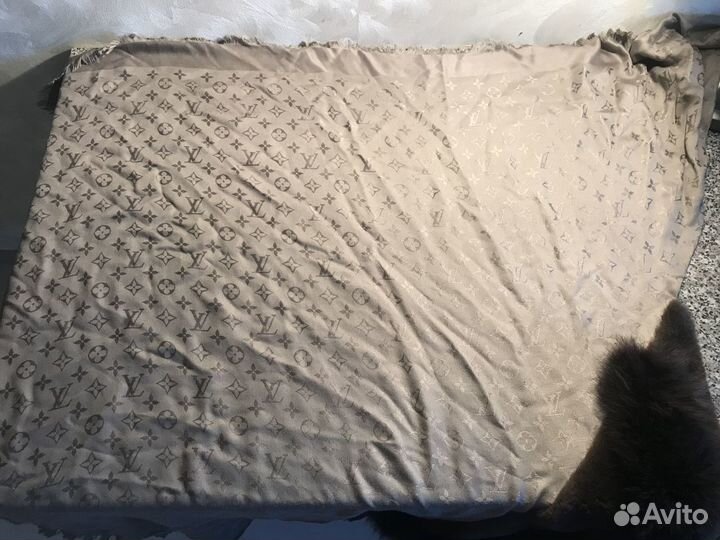 Платок с мехом Louis Vuitton