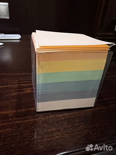 Блок листов с подставкой для записей