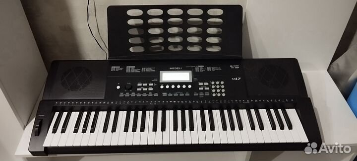 Синтезатор Medeli m17