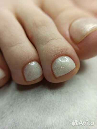 Маникюр и педикюр