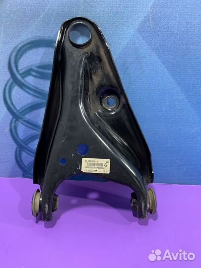 Рычаг подвески Renault sandero stepway Лев