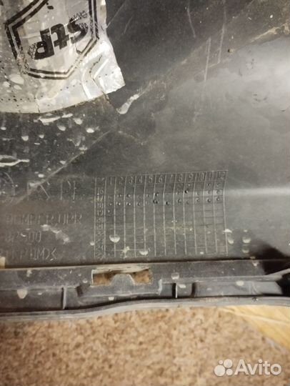 Продам задний бампер на Kia Soul верхней части