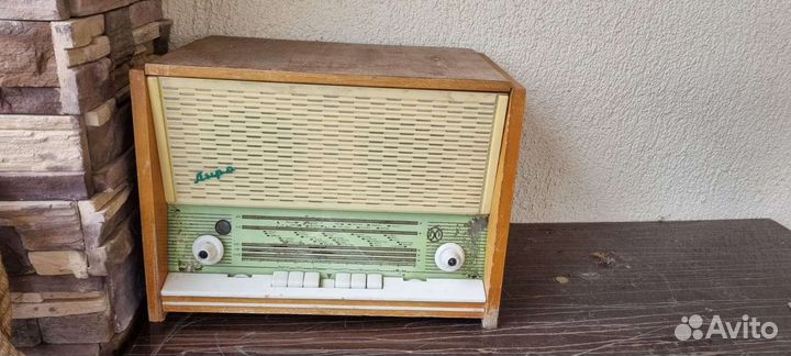 Радиола Лира