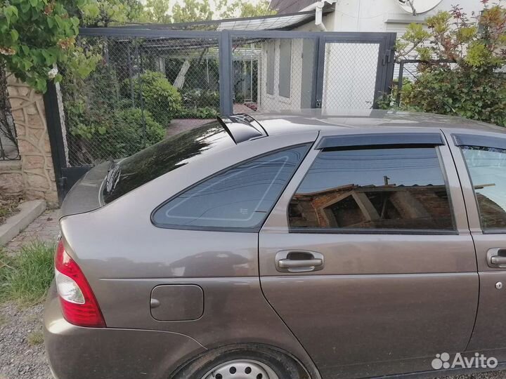 Спойлер заднего стекла LADA Priora хэтчбек