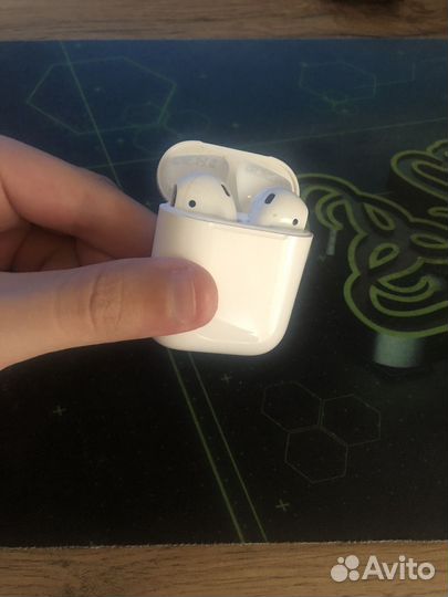 Apple airpods (mv7n2ru/a)