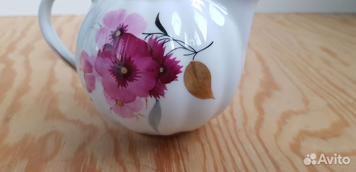 Молочник Розовые цветы лфз фарфор винтаж СССР