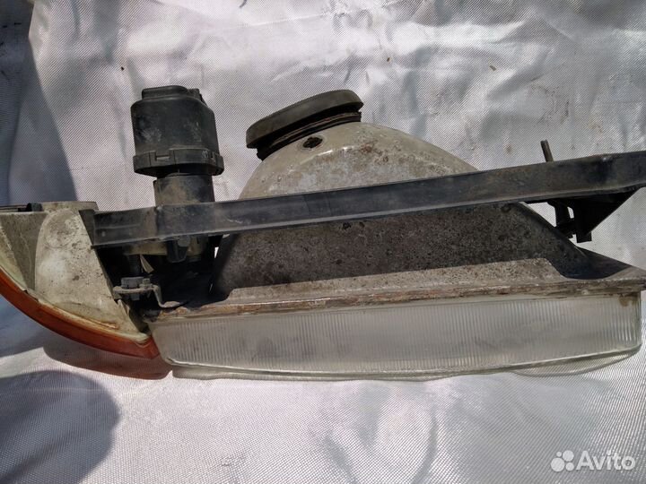 Фара левая на volkswagen Т 4