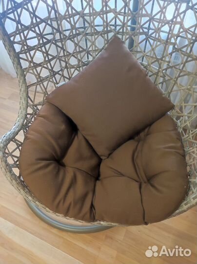 Качели из ротанга