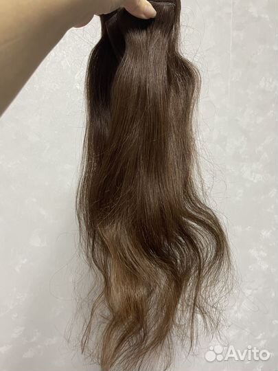 Волосы на заколках русые