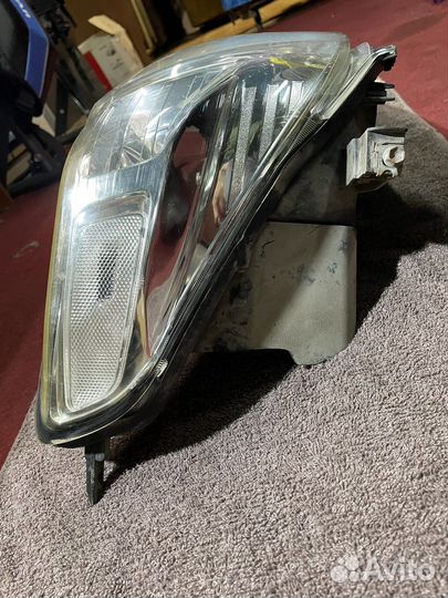 Фара правая lc200