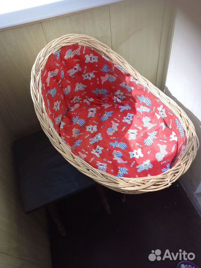 Лежанка для кошек плетеная