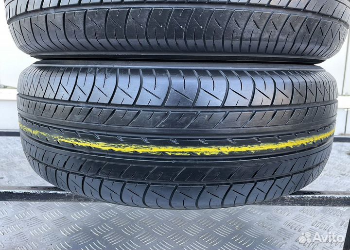 Yokohama dB Decibel E70N 215/60 R16