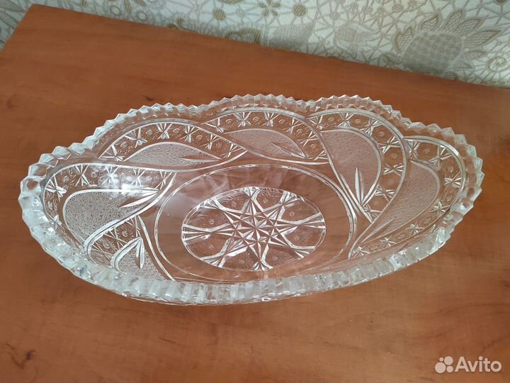 Ваза хрустальная