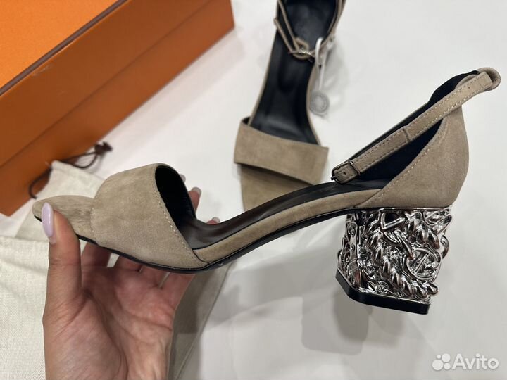 Босоножки Неrмеs р-р 39 в наличии